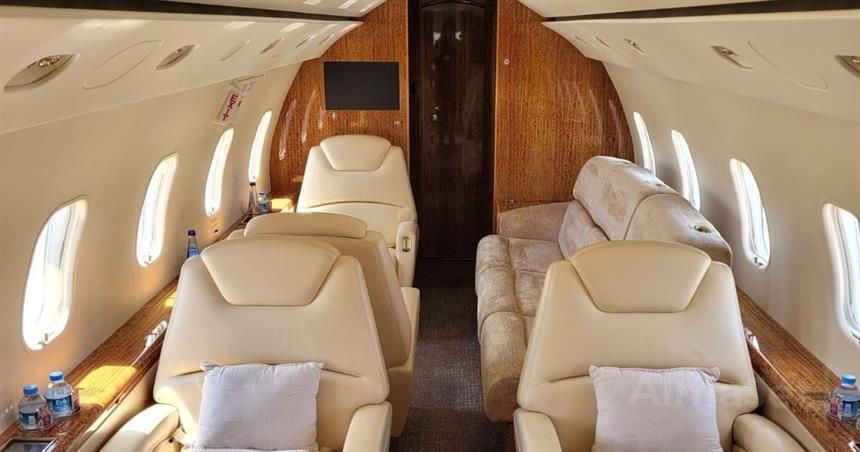 Challenger 300