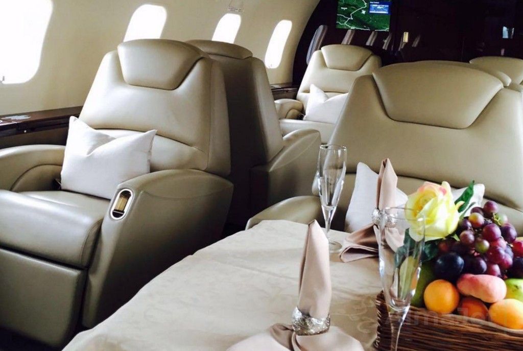 Challenger 300
