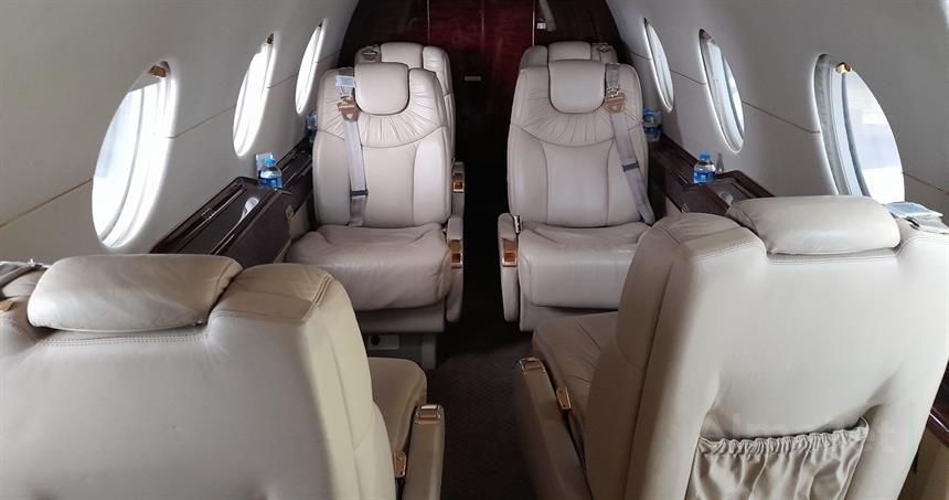 Hawker 400 A