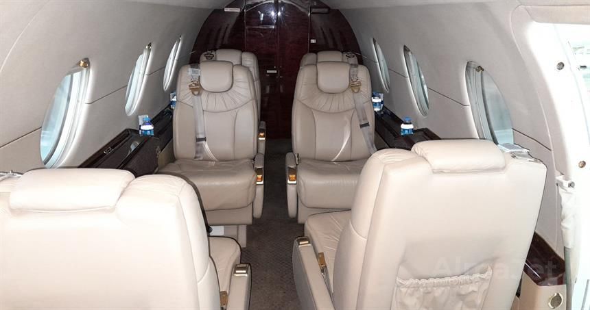 Hawker 400 A