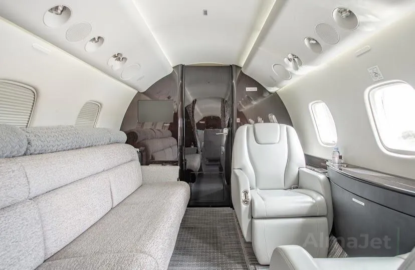 Embraer Legacy 650