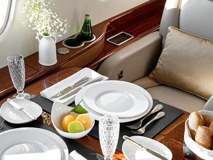 Embraer Legacy 650