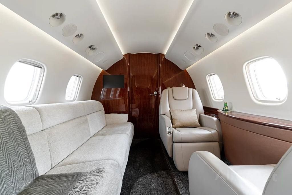 Embraer Legacy 650