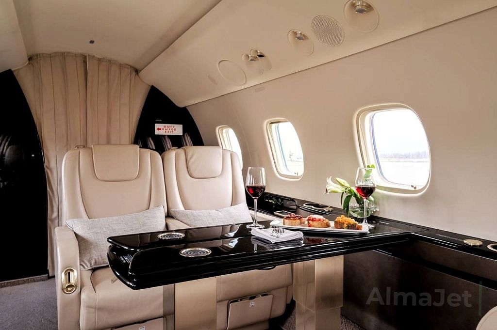 Embraer Legacy 650