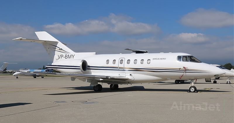 Hawker 1000