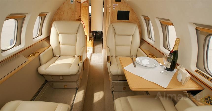 Hawker 1000