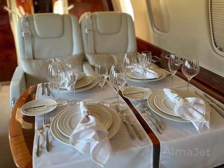 Embraer Legacy 650