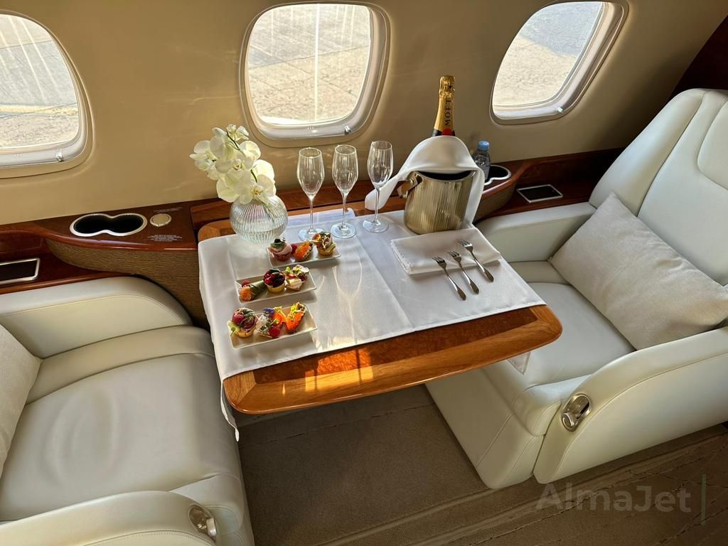 Embraer Legacy 650